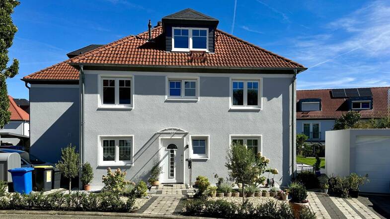 Doppelhaushälfte zum Kauf provisionsfrei 1.169.000 € 7 Zimmer 200 m² 328 m² Grundstück Dortelweil Bad Vilbel 61118