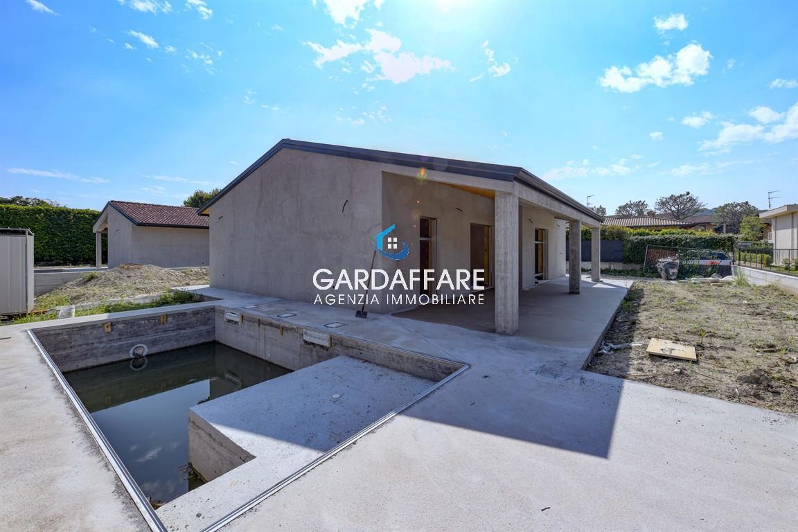 Villa zum Kauf 679.000 € 4 Zimmer 154 m² 300 m² Grundstück MANERBA DEL GARDA 25080