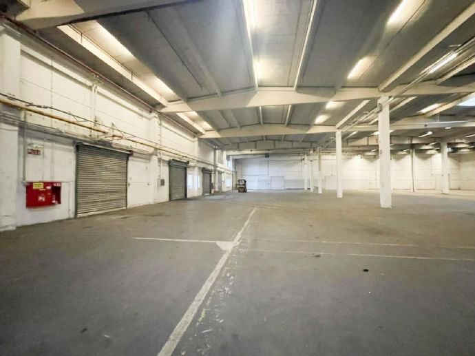 Lagerhalle zur Miete provisionsfrei 4,20 € 4.425 m²<br/>Lagerfläche ab 4.425 m²<br/>Teilbarkeit Heißen - Mitte Mülheim an der Ruhr 45472