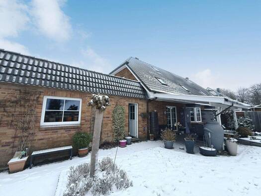 Doppelhaushälfte zum Kauf 410.000 € 4 Zimmer 133 m² 380 m² Grundstück Wiemersdorf 24649