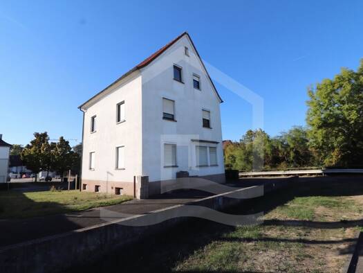Mehrfamilienhaus zum Kauf 349.000 € 9 Zimmer 174 m² 422 m² Grundstück Neckarsulm Neckarsulm 74172