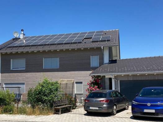 Einfamilienhaus zur Miete 2.300 € 8 Zimmer 224 m² 613 m² Grundstück frei ab 01.02.2026 Eiselfing 83549