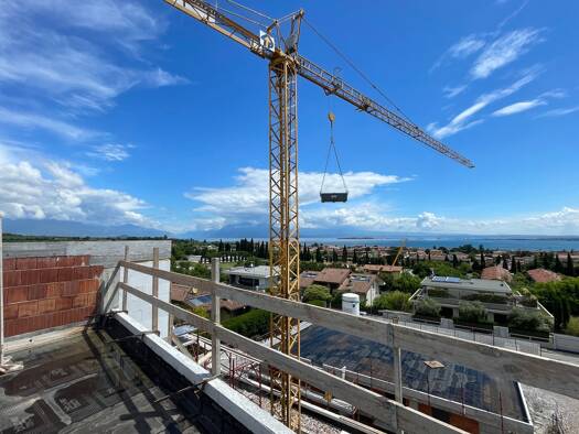 Wohnung zum Kauf - Erstbezug 3.180.000 € 7 Zimmer 350 m² 4. Geschoss frei ab sofort Via Marzabotto Desenzano del Garda