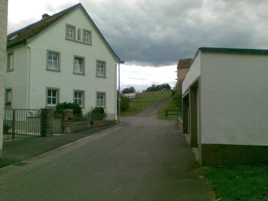 Einfamilienhaus zum Kauf provisionsfrei 8 Zimmer 187 m² 3.475 m² Grundstück frei ab sofort Hainert Knetzgau 97478