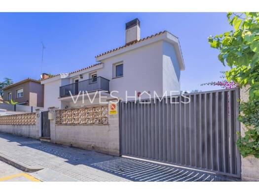 Villa zum Kauf 660.000 € 10 Zimmer 311 m² 400 m² Grundstück Sant Vicenç de Montalt 08394