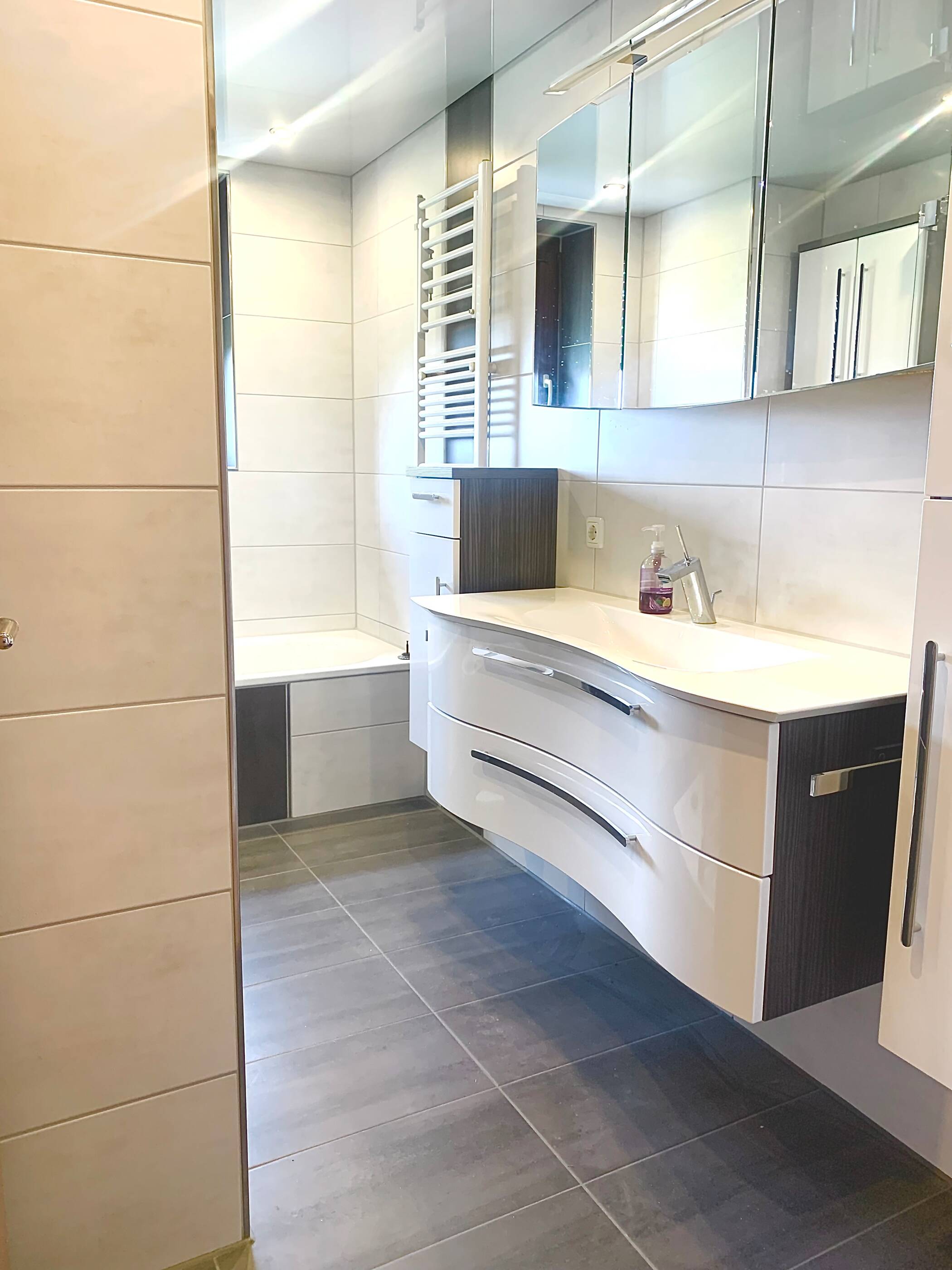 Barrierefreie 3,5 Zimmer Wohnung nahe City – Augsburg – Vorschaubild 20