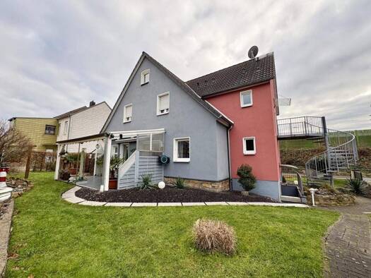 Mehrfamilienhaus zum Kauf 280.000 € 6 Zimmer 160 m² 450 m² Grundstück Bergische Straße 15 Schwerte 58239