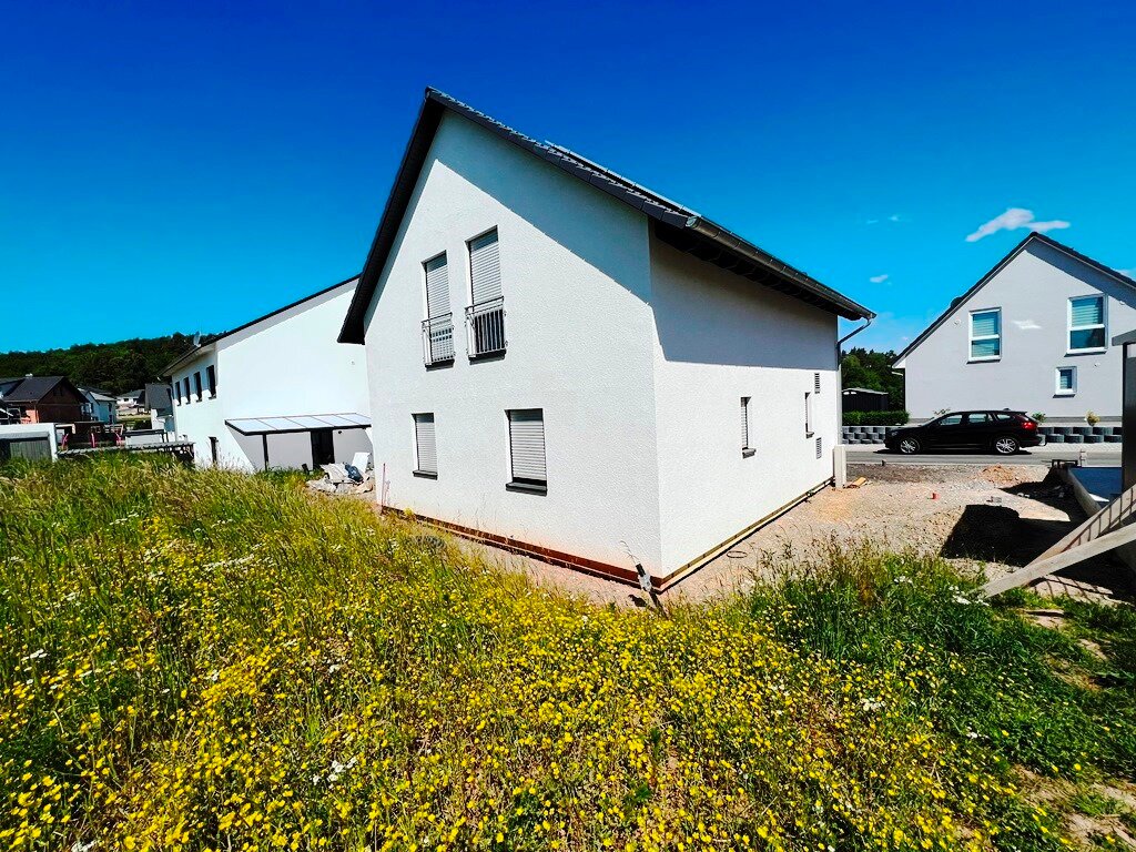 Einfamilienhaus zum Kauf 339.000 € 4 Zimmer 130 m²<br/>Wohnfläche 389 m²<br/>Grundstück Bad Hersfeld Bad Hersfeld 36251