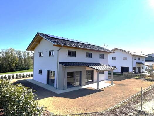 Einfamilienhaus zum Kauf - Erstbezug provisionsfrei 599.000 € 6 Zimmer 161,9 m² 590 m² Grundstück frei ab sofort Winzer 94577