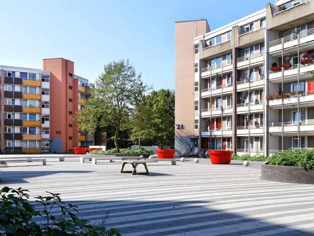 Wohnung zur Miete nur mit Wohnberechtigungsschein 437 € 4 Zimmer 84,8 m² 3. Geschoss frei ab 01.06.2026 Bebelstraße 23 Stadtmitte Oberhausen 46049