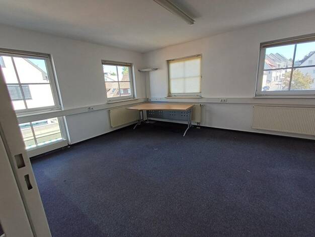 Bürofläche zur Miete provisionsfrei 975 € 125 m² Bürofläche Böblingen Böblingen 71032