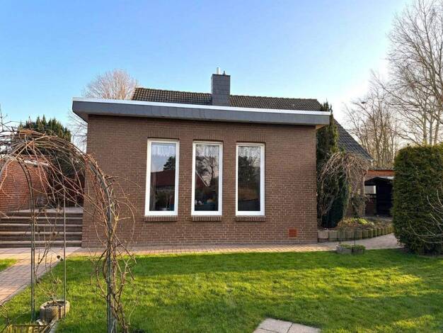 Einfamilienhaus zum Kauf 318.989 € 9 Zimmer 160 m² 792 m² Grundstück Weener 26826