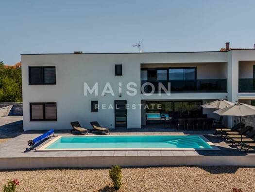 Haus zum Kauf 665.000 € 5 Zimmer 157 m² Krk Centar