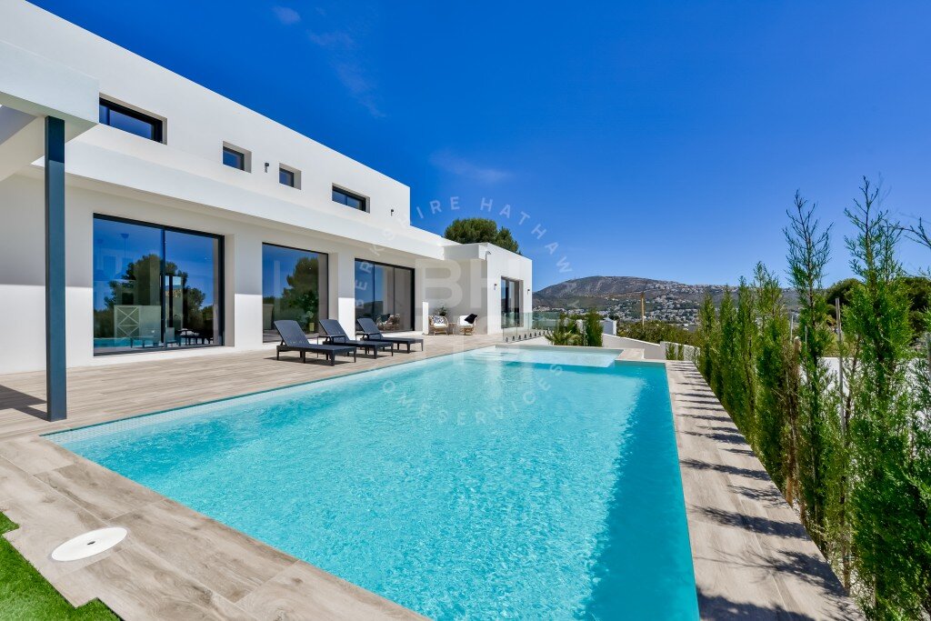 Villa zum Kauf 1.499.999 € 207 m²<br/>Wohnfläche 811 m²<br/>Grundstück Moraira 03724