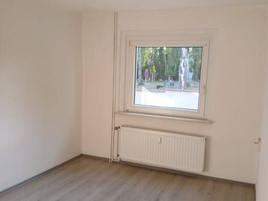 Wohnung zur Miete 189 € 2 Zimmer 35 m² EG frei ab sofort Rudolf-Breitscheid-Straße 7 a Regis-Breitingen Regis-Breitingen 04565
