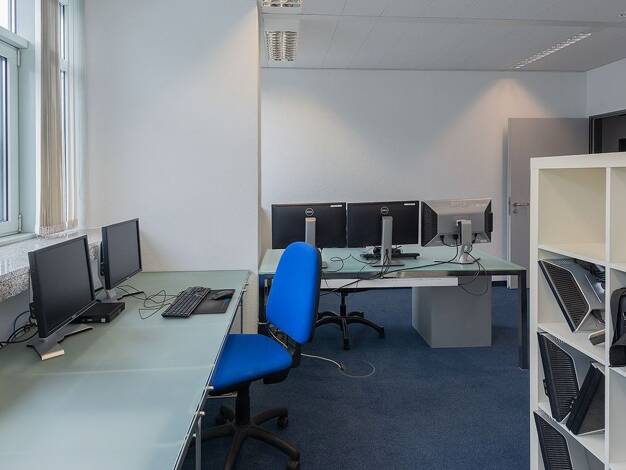 Bürofläche zur Miete provisionsfrei 250 € 4 m² Bürofläche Fanny Zobel Str. Alt-Treptow Berlin 12435