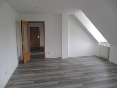 Wohnung zur Miete 350 € 2 Zimmer 64 m² Dachgeschoss frei ab sofort Tannenbergsthal Muldenhammer 08262