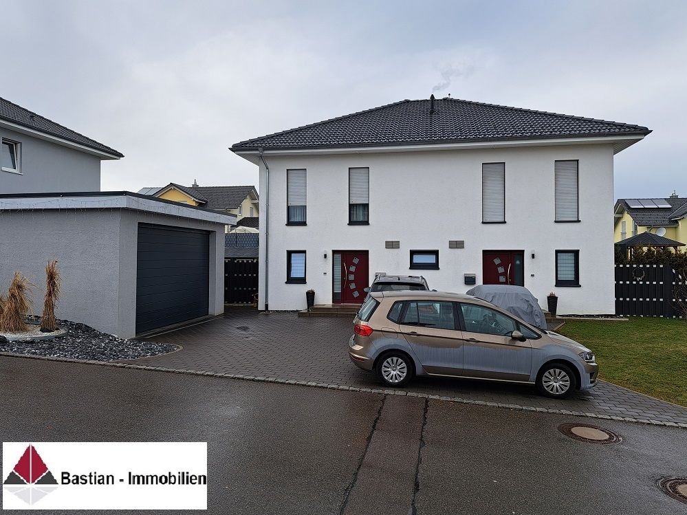 Mehrfamilienhaus zum Kauf 745.000 € 8 Zimmer 189 m²<br/>Wohnfläche 672 m²<br/>Grundstück Bonndorf Bonndorf im Schwarzwald 79848