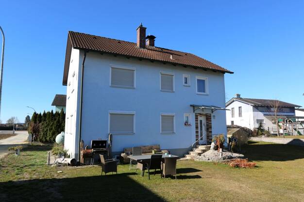 Haus zum Kauf 350.000 € 6 Zimmer 122,9 m² 720 m² Grundstück Lerchenstr. 23 Höfen Dingolfing 84130