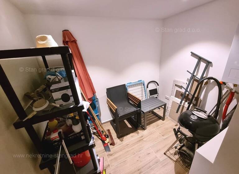 Wohnung zum Kauf 375.000 € 4 Zimmer 118 m² Omisalj 51513