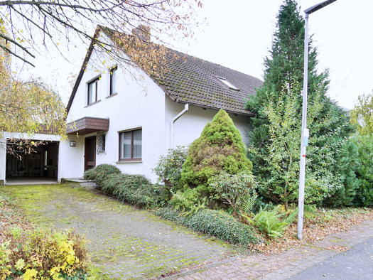 Einfamilienhaus zum Kauf 198.000 € 6 Zimmer 143,6 m² 941 m² Grundstück frei ab 01.02.2026 Barntrup 32683