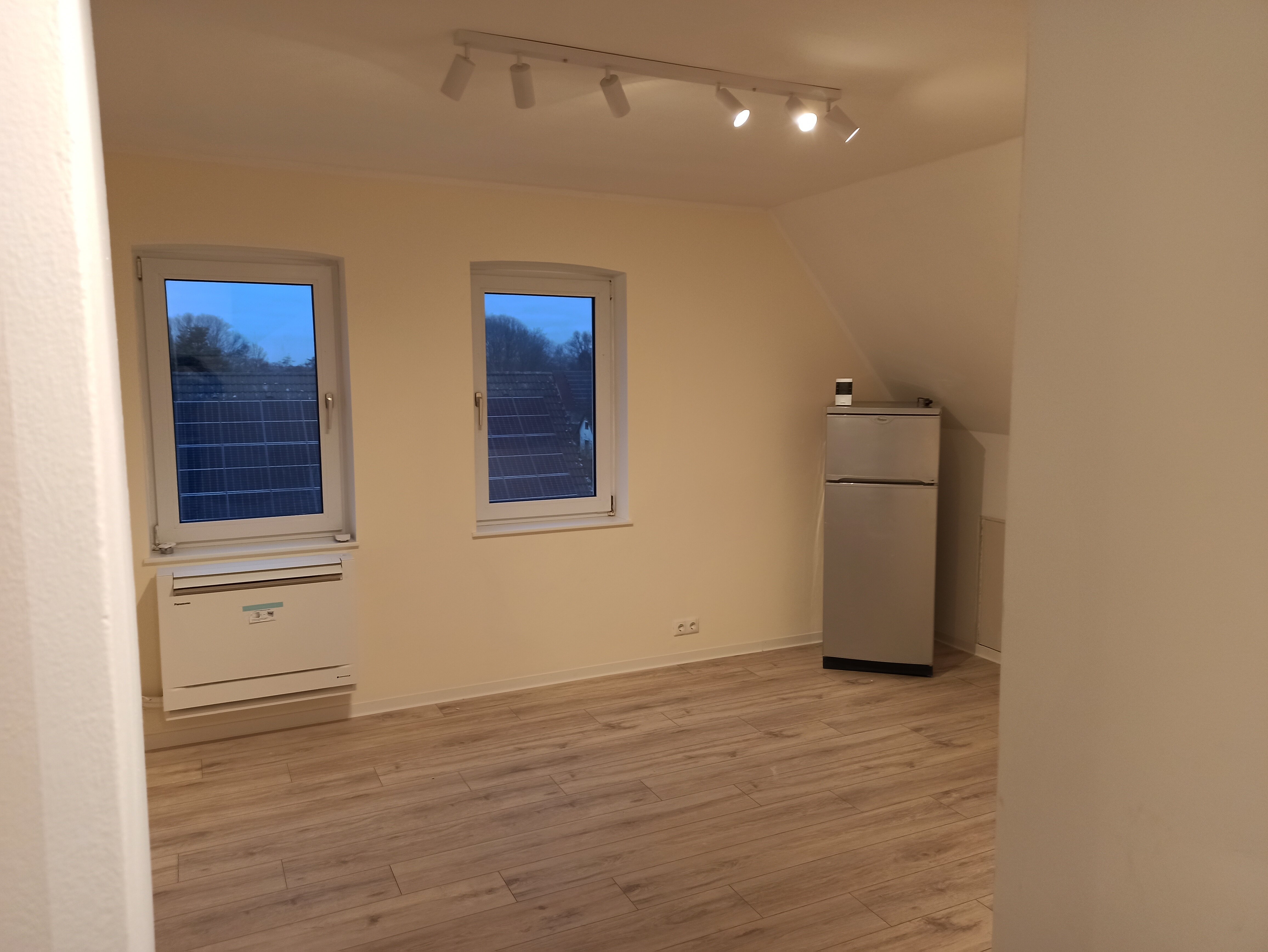 Wohnung zur Miete 300 € 2 Zimmer 37 m²<br/>Wohnfläche 2.<br/>Geschoss ab sofort<br/>Verfügbarkeit Vehlen Obernkirchen 31683