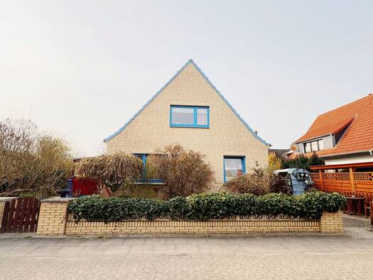 Einfamilienhaus zum Kauf als Kapitalanlage geeignet 220.000 € 6 Zimmer 130 m² 500 m² Grundstück Fahrenheitstraße 17 Uphusen Achim 28832