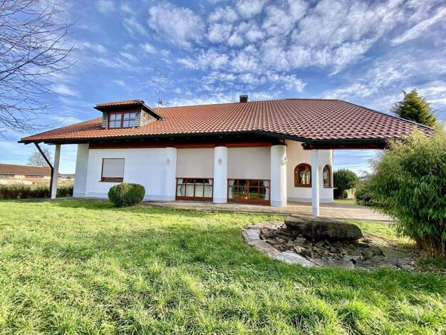 Villa zum Kauf provisionsfrei 1.290.000 € 9 Zimmer 280 m² 2.261 m² Grundstück Schlingen Bad Wörishofen 86825