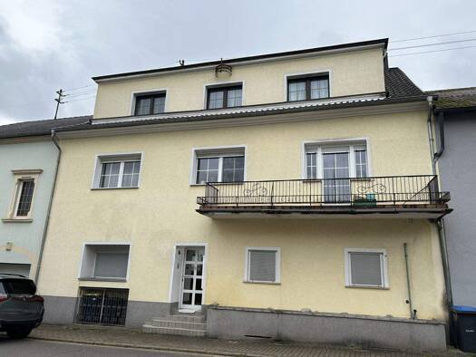Mehrfamilienhaus zum Kauf 359.000 € 15 Zimmer 315 m² 339 m² Grundstück frei ab 01.05.2026 Haustadt Beckingen 66701