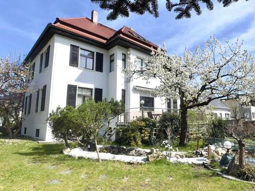 Villa zum Kauf 495.000 € 8 Zimmer 284 m² 977 m² Grundstück frei ab sofort Bad Blankenburg Bad Blankenburg 07422