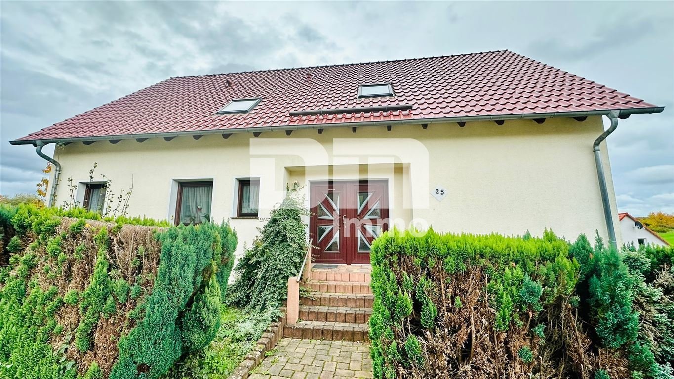 Wohnung zum Kauf 89.000 € 4 Zimmer 100,3 m²<br/>Wohnfläche 2.<br/>Geschoss ab sofort<br/>Verfügbarkeit Weißenborn-Lüderode Weißenborn-Lüderode 37345