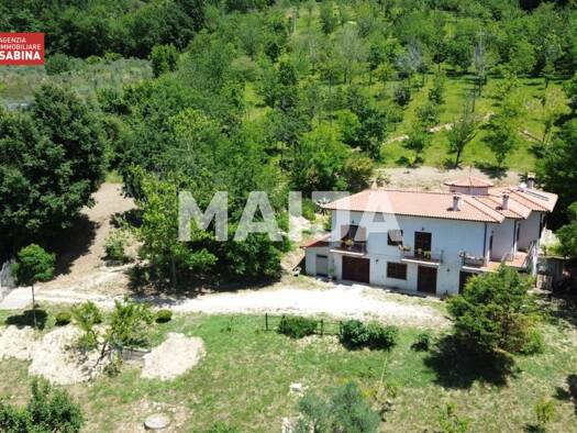 Villa zum Kauf 315.000 € 5 Zimmer 270 m² 45.000 m² Grundstück VIA PIEDIMONTE 32/A Montopoli di Sabina 02034