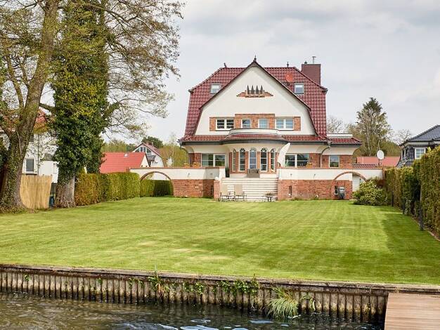 Villa zum Kauf 2.100.000 € 9 Zimmer 250 m² 1.730 m² Grundstück Kablow Königs Wusterhausen 15712