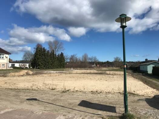 Grundstück zum Kauf provisionsfrei 219.700 € 624 m² Grundstück Baugenehmigung vorhanden Mildstedter Straße 14 Karlshagen 17449