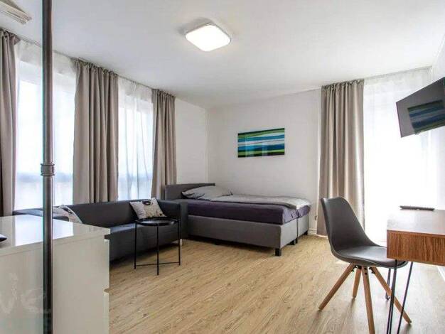 WG-Zimmer zur Miete Wohnen auf Zeit 1.350 € 31 m² 3. Geschoss frei ab 01.04.2026 Feuerbachstraße 3.OG Westend-Süd Frankfurt am Main 60325