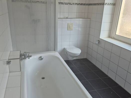 Wohnung zur Miete 630 € 4 Zimmer 109 m² Geschoss 1/5 frei ab sofort Bahnhofstraße 27 Westerholt Herten 45701