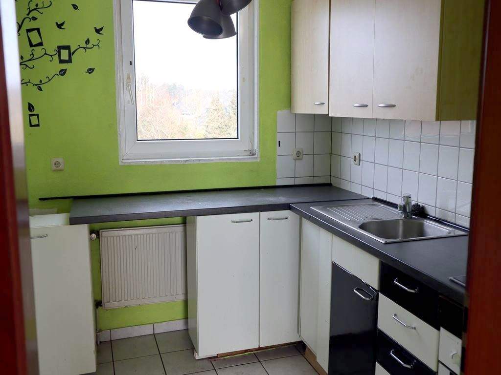 Immobilie in Wurster Nordseeküste - Nah am Wasser: Großzügige 3-Zimmer-DG-Wohnung mit Balkon - Bild 1