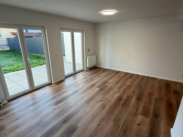 Reihenmittelhaus zum Kauf provisionsfrei 395.000 € 6 Zimmer 125 m² 204 m² Grundstück Clara-Schumann-Straße 4 Erfelden Riedstadt 64560