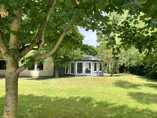 Lagerhalle zum Kauf 975.000 € 10.915 m² Lagerfläche Bad Windsheim Bad Windsheim 91438