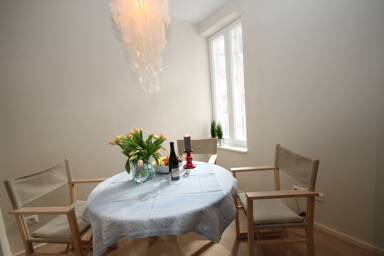 Stadthaus zur Miete 1.400 € 3 Zimmer 70 m² 60 m² Grundstück Innenstadt Lübeck 23552