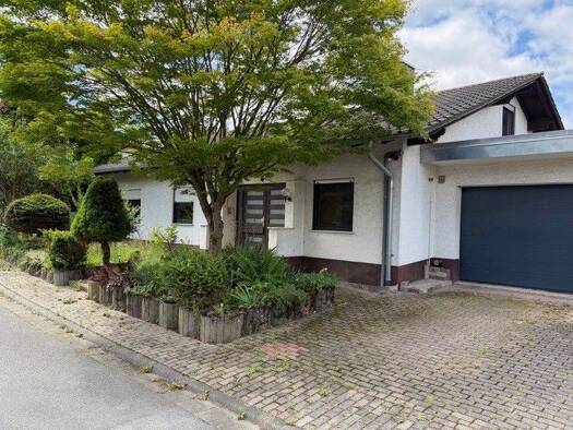 Einfamilienhaus zum Kauf provisionsfrei 799.000 € 8 Zimmer 280 m² 923 m² Grundstück frei ab sofort Kiefernweg 4 Mörlenbach Mörlenbach 69509