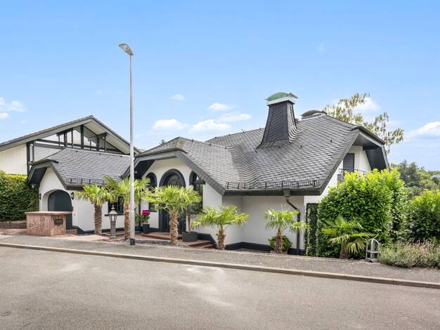 Einfamilienhaus zum Kauf 1.600.000 € 9 Zimmer 271 m² 607 m² Grundstück Sonnenberg Sonnenberg 65193