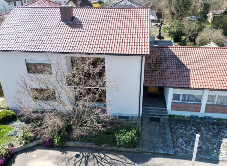 Einfamilienhaus zum Kauf 585.000 € 8 Zimmer 190 m²<br/>Wohnfläche 1.276 m²<br/>Grundstück ab sofort<br/>Verfügbarkeit Bad Wurzach Bad Wurzach 88410