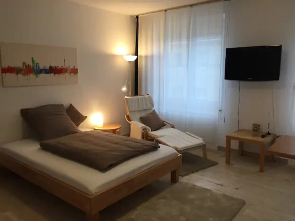 Wohnung zur Miete Wohnen auf Zeit 1.118 € 1 Zimmer 29 m²<br/>Wohnfläche 01.04.2025<br/>Verfügbarkeit Kapellstraße Pempelfort Düsseldorf 40479