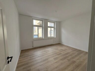 Wohnung zur Miete 900 € 5 Zimmer 137 m² Höhscheid Solingen 42657