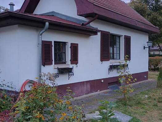Einfamilienhaus zur Miete 2.200 € 3,5 Zimmer 65 m² 896 m² Grundstück frei ab sofort Wilhelmshagen Berlin 12589