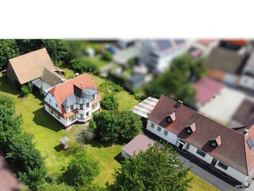 Herrenhaus zum Kauf 630.000 € 10 Zimmer 297 m² 3.033 m² Grundstück Weidenberg Weidenberg 95466