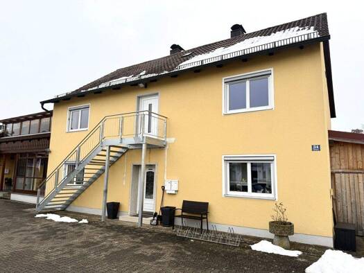 Wohnung zur Miete 750 € 3 Zimmer 90 m² Sünching 93104