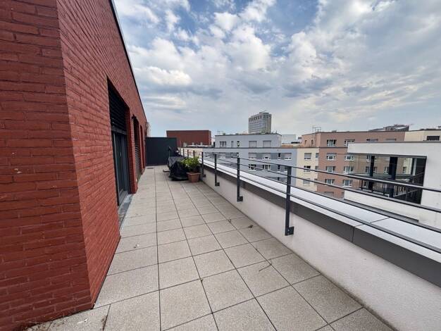 Wohnung zur Miete 1.886 € 3 Zimmer 82,9 m² 7. Geschoss frei ab 01.09.2026 Ferdinand-Happ-Straße 23 Ostend Frankfurt am Main 60314