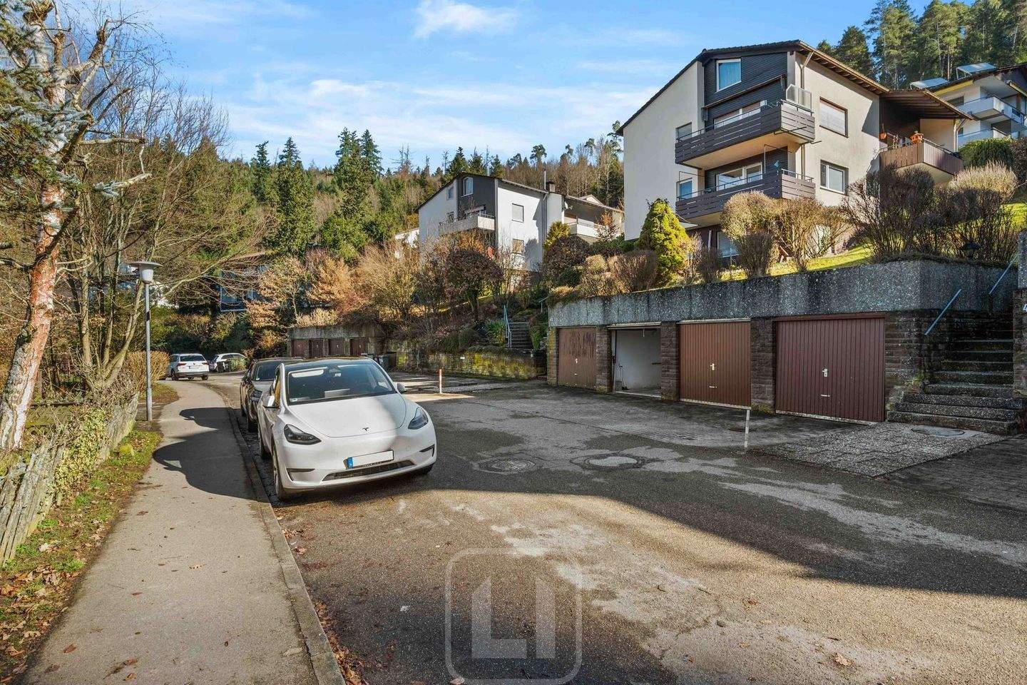 Immobilie in Bad Liebenzell - Gepflegte Wohnung im Hochparterre | Südterrasse mit Garten | Garage - Bild 3
